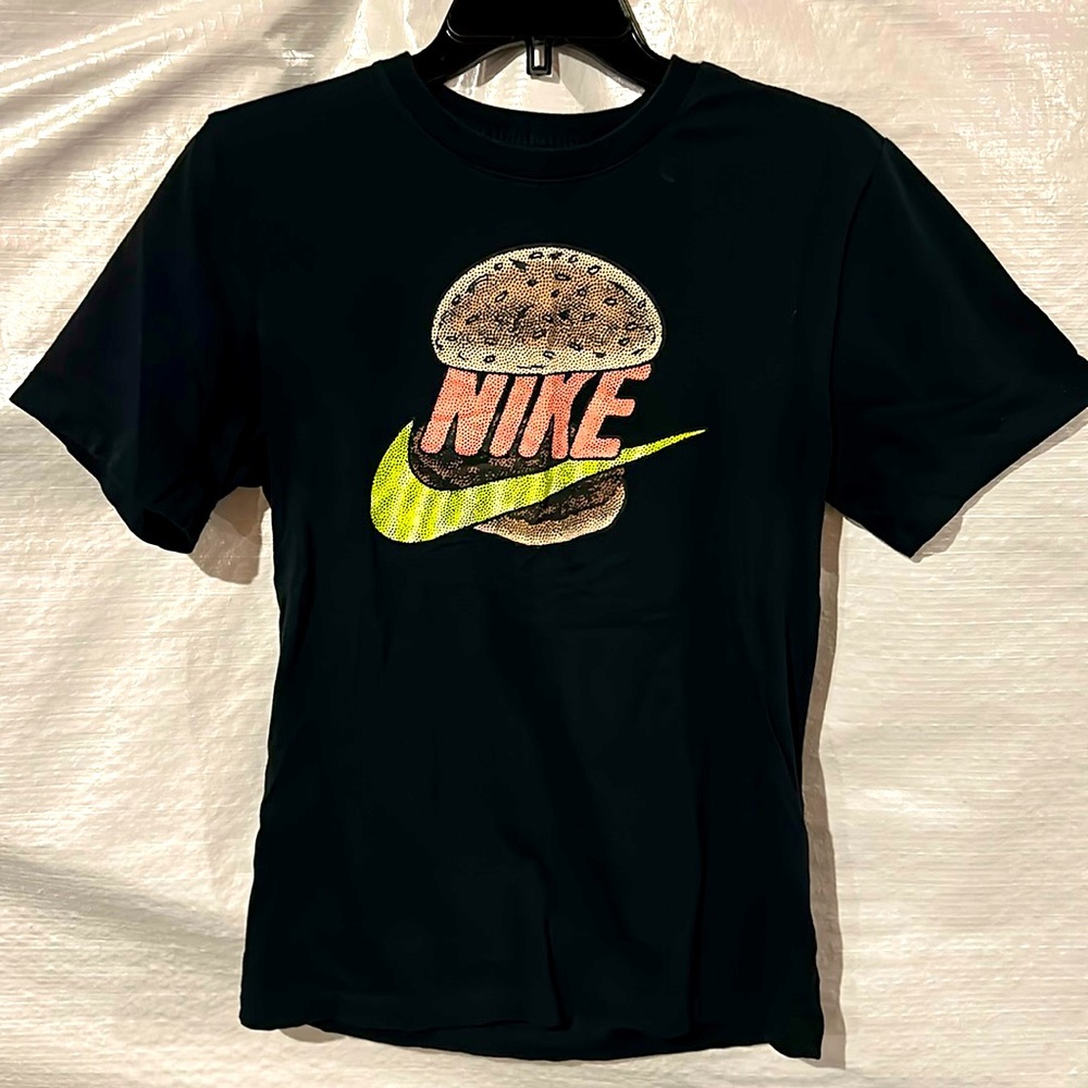 Men’s Nike Graphic T-shirt